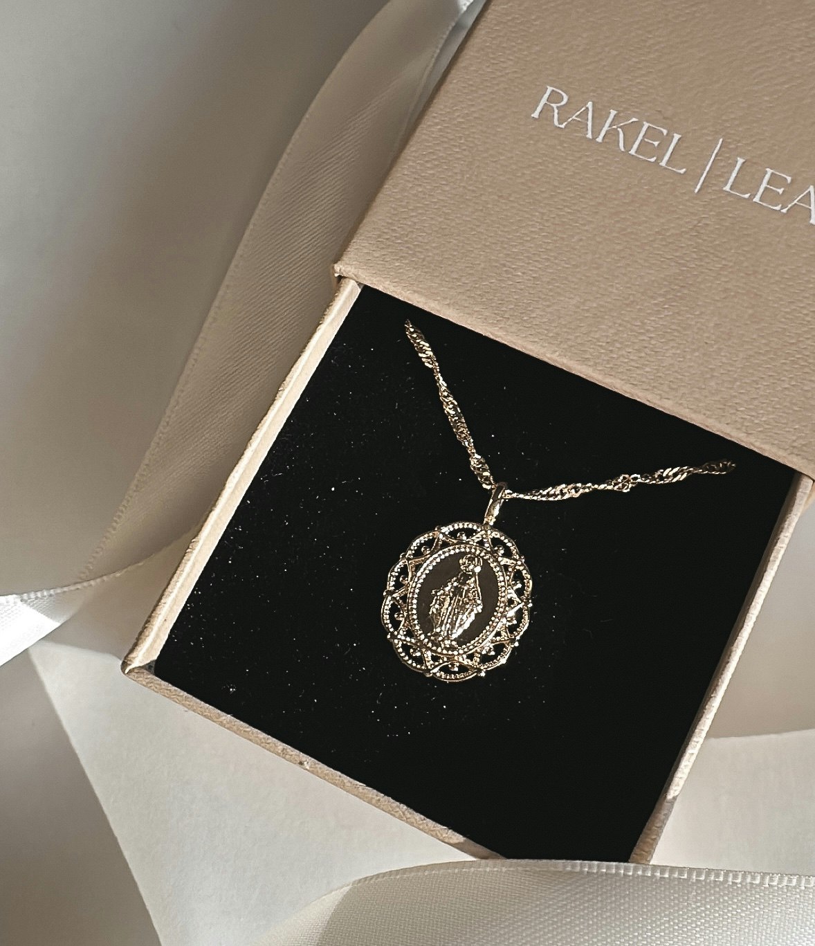 Mother Mary Necklace Gold