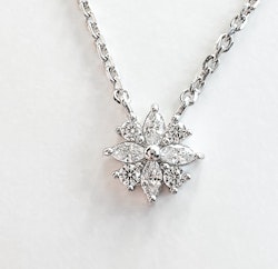 Snow Flower Necklace Silver