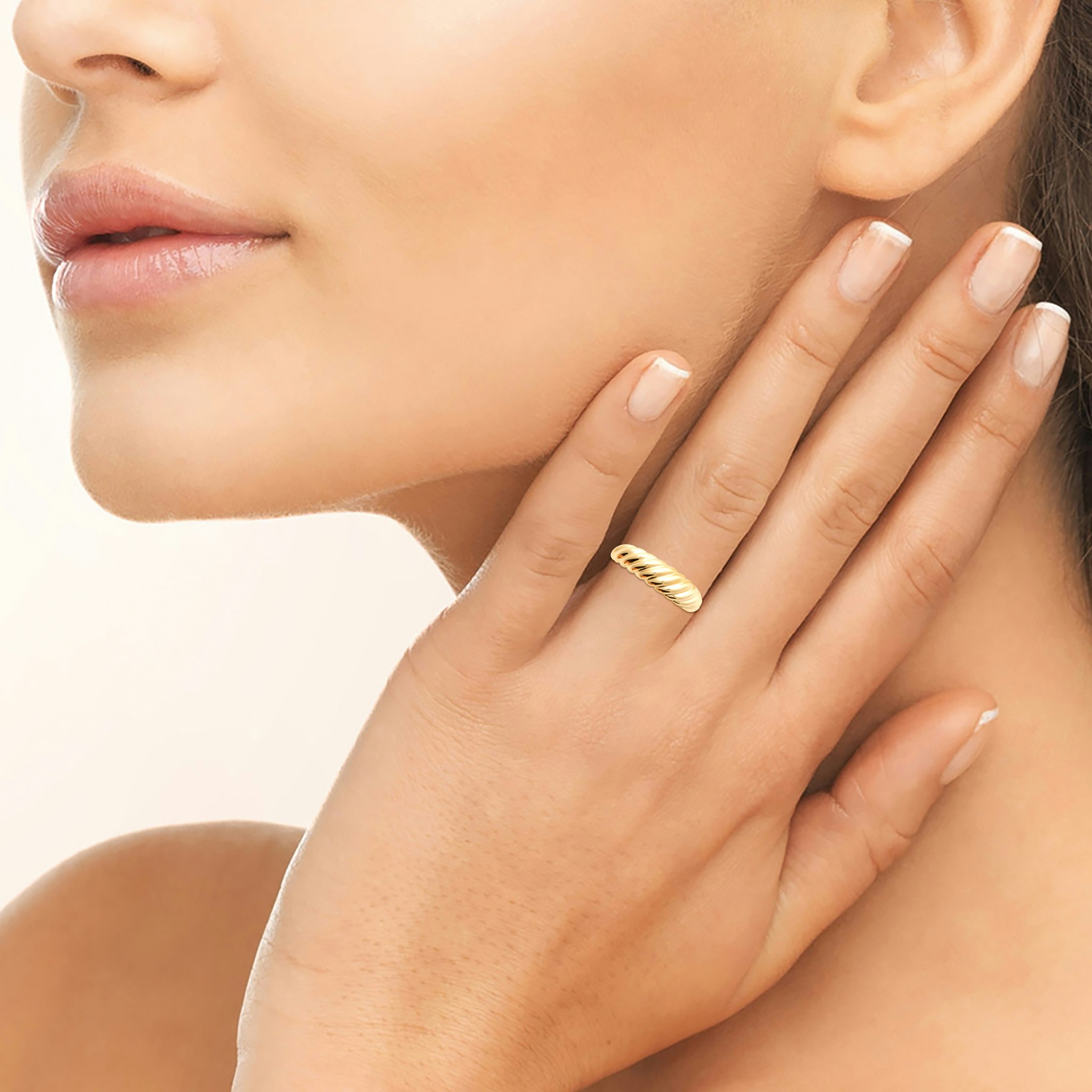 Croissant Ring Gold
