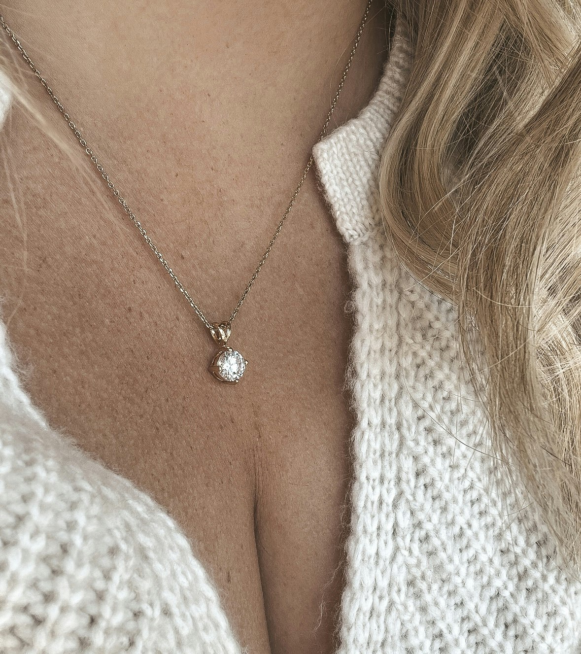 Lucie Necklace Gold