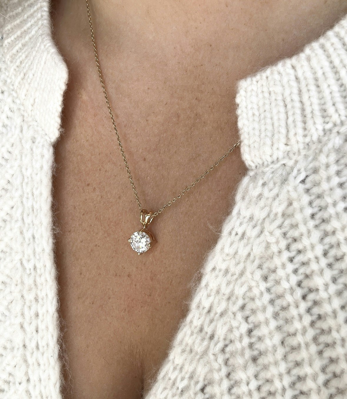 Lucie Necklace Gold