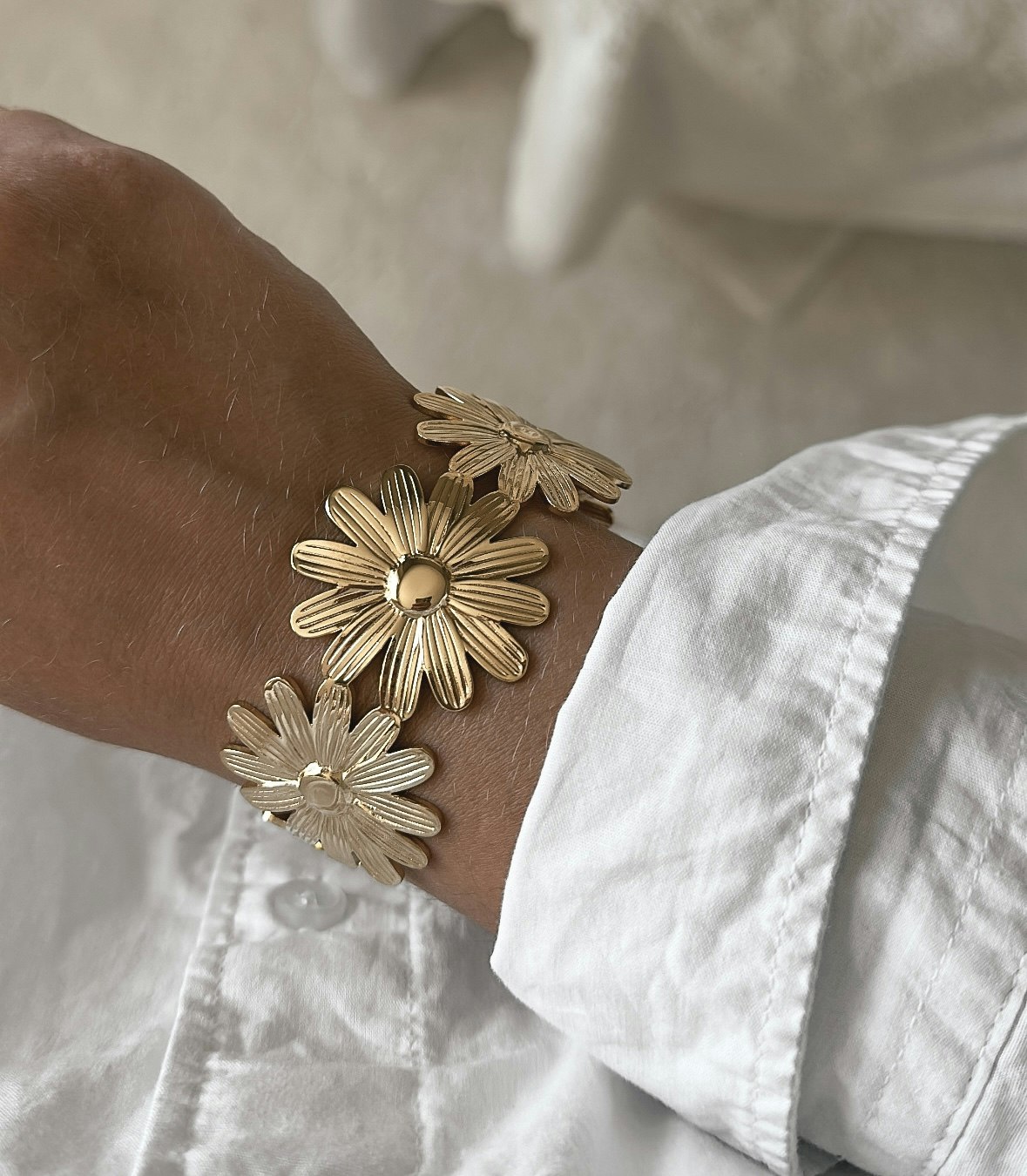 Flower Bangle Gold PVD