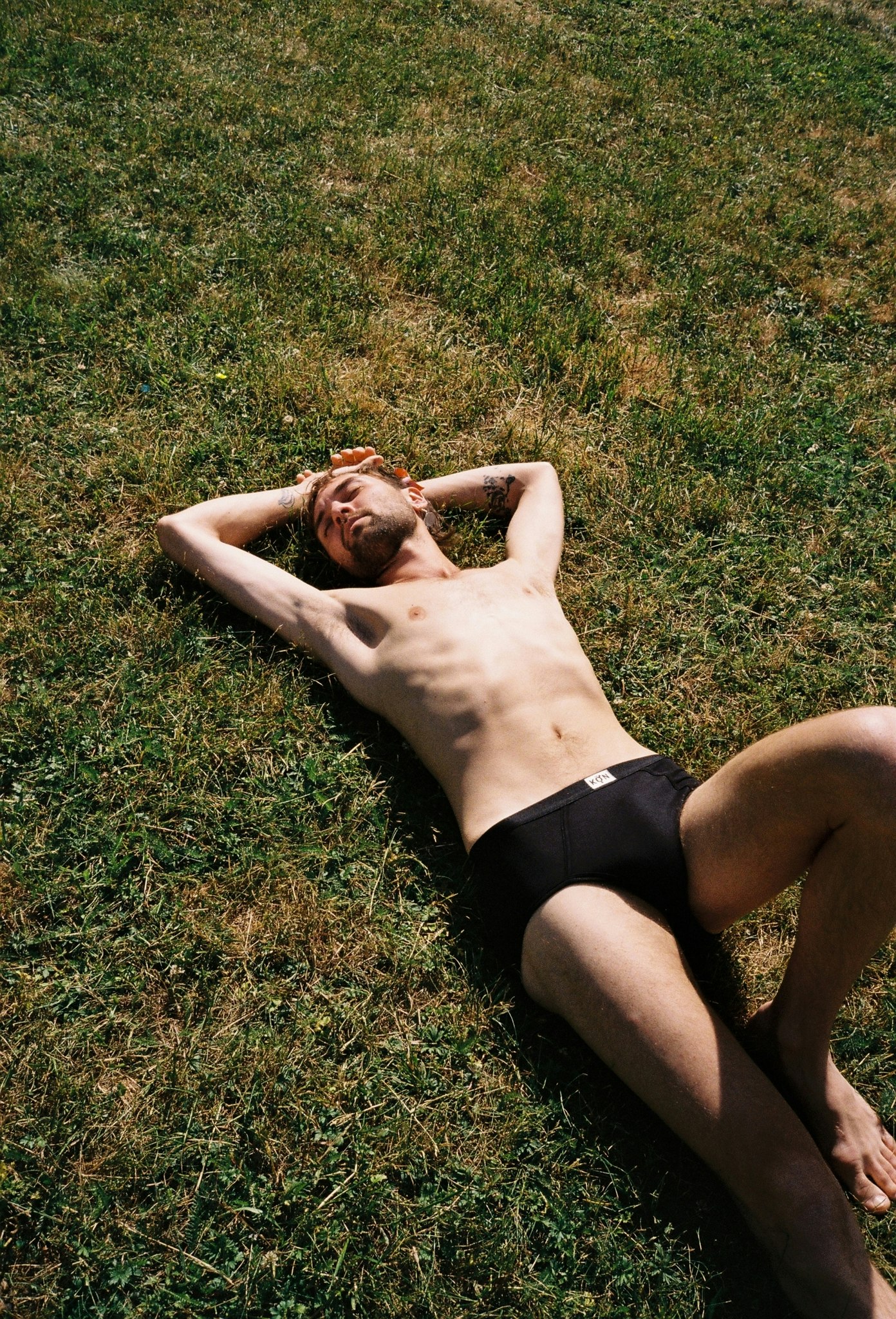 BRIEF BLACK