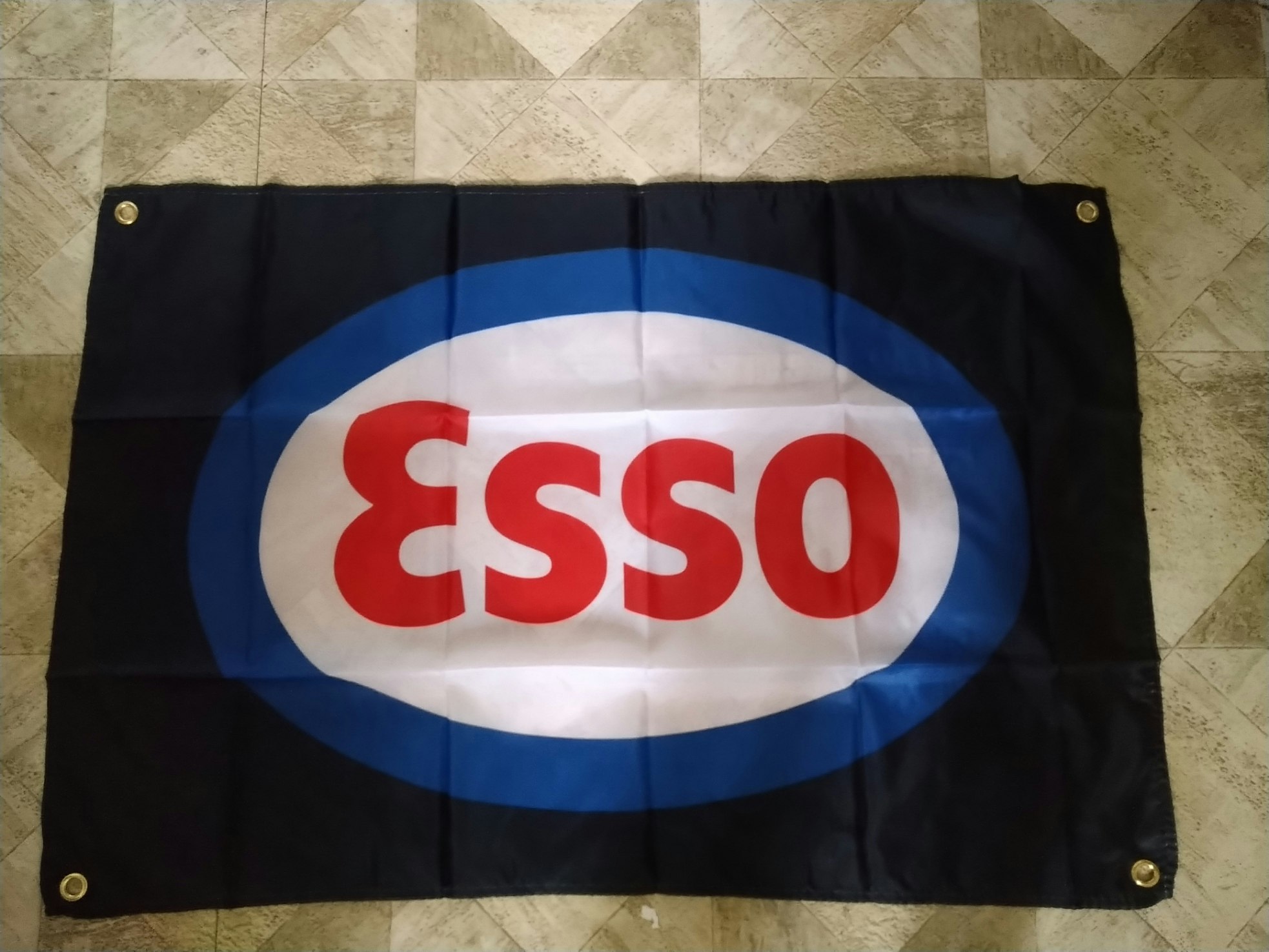 Flagga/Väggbonad Esso 60x90 cm