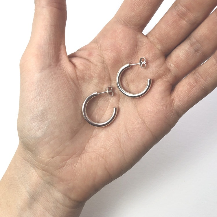 Thick round hoops • Tjocka silverrings örhängen - SVENSSON STUDIO