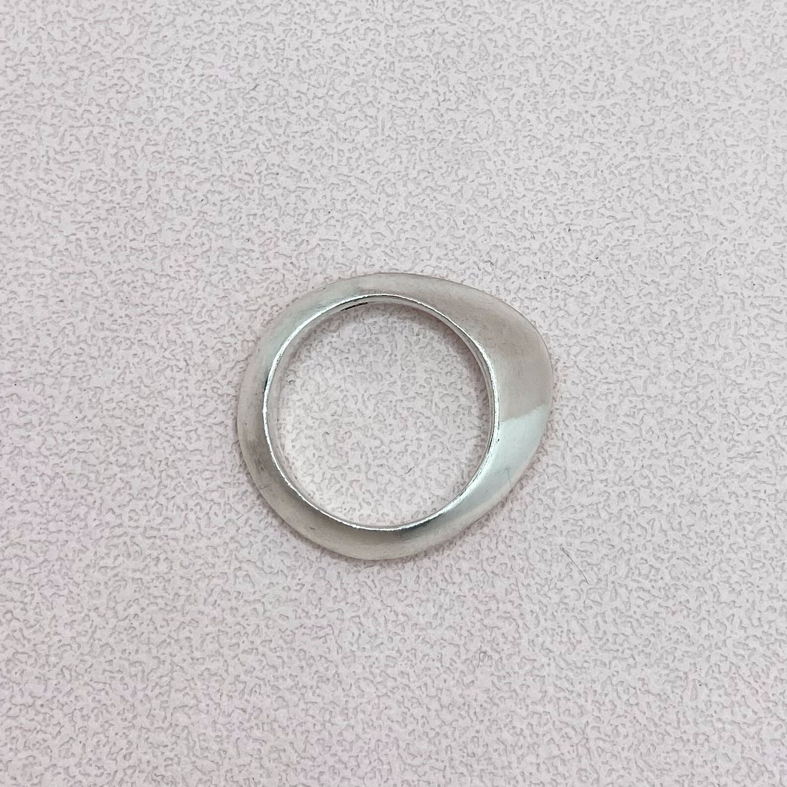 OVOID RING