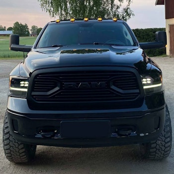 RAM 1500 13-18 Limited Grill