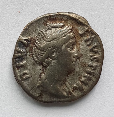 Faustina d.ä. 138-140, denar