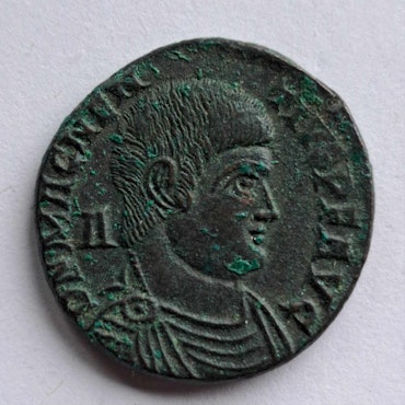Magnentius, 350-353