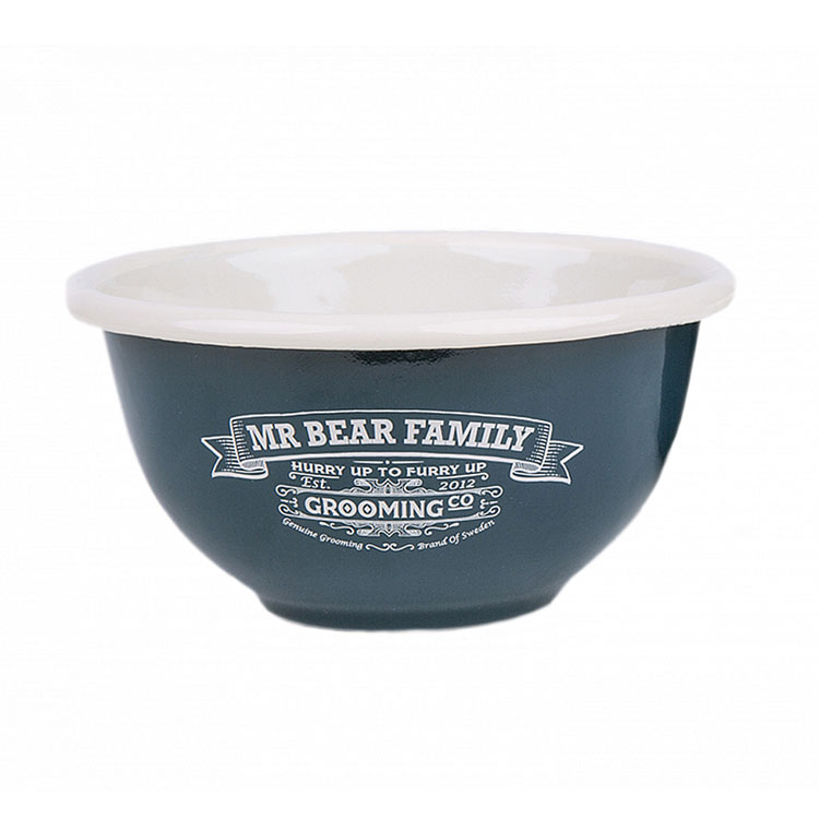Mr Bear Family Shaving Bowl Enamel, Den perfekta skålen för din raktvål som gör det lättare att vispa upp ett fint skum.