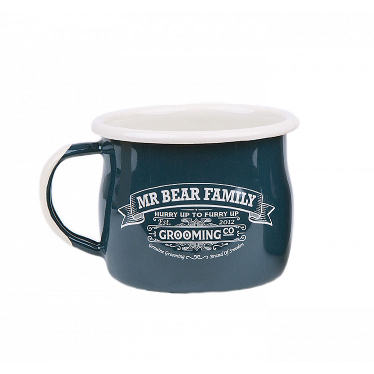 Mr Bear Family Enamel Mug, Praktisk mugg i emalj som inte rostar.