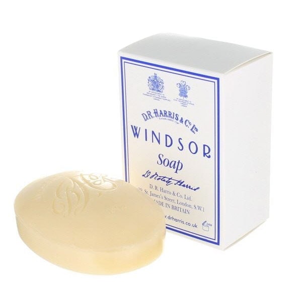 D.R. Harris Windsor Bath Soap, klassisk hård badtvål som genomsyrar ditt badrum och gör att du kommer i rätt sinnesstämning.