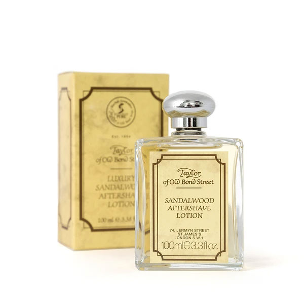 Taylor of Old Bond Street Sandalwood Aftershave Lotion 100 ml, Klassiskt parfymerat rakvatten med alkohol som klappas in på huden efter rakning.