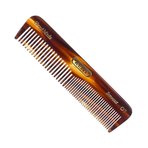 Kent Brushes Small Pocket Comb OT, en liten hårkam i fickformat perfekt att med sig i bakfickan för att fixa till håret eller skägget under dagen.