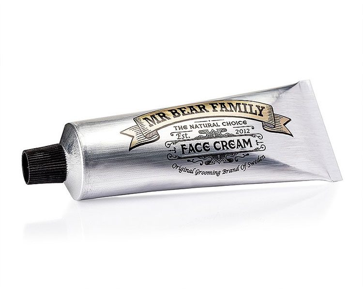 Mr Bear Family Face Cream, En återfuktande ansiktskräm för män med fräsch doft av citrus och ingefära.