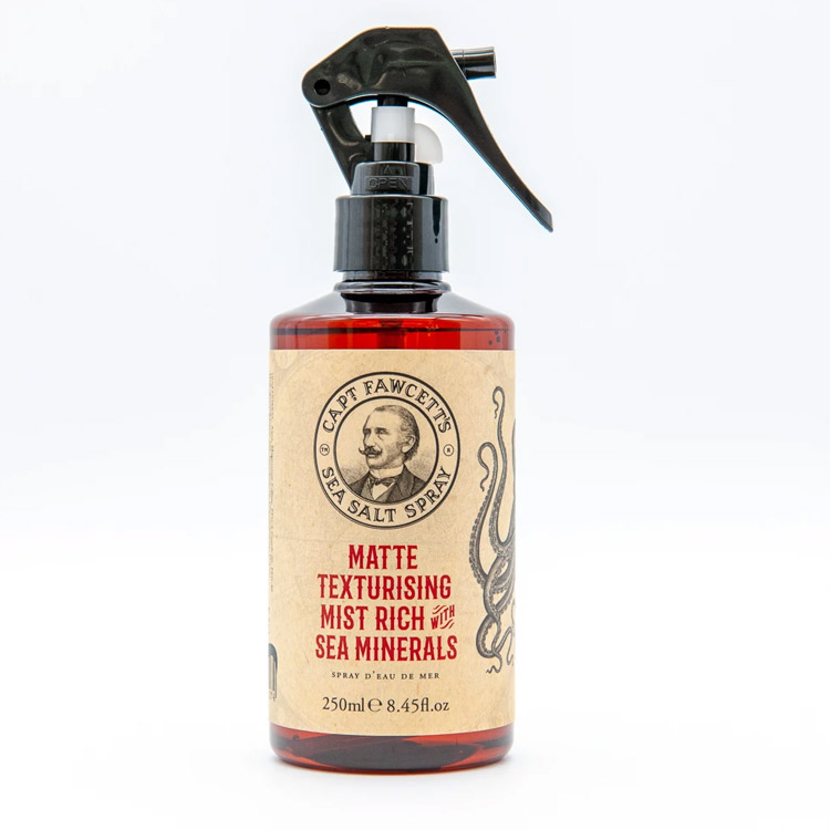 Captain Fawcett Sea Salt Spray, Saltvattenspray som ger håret naturlig struktur med en matt yta.
