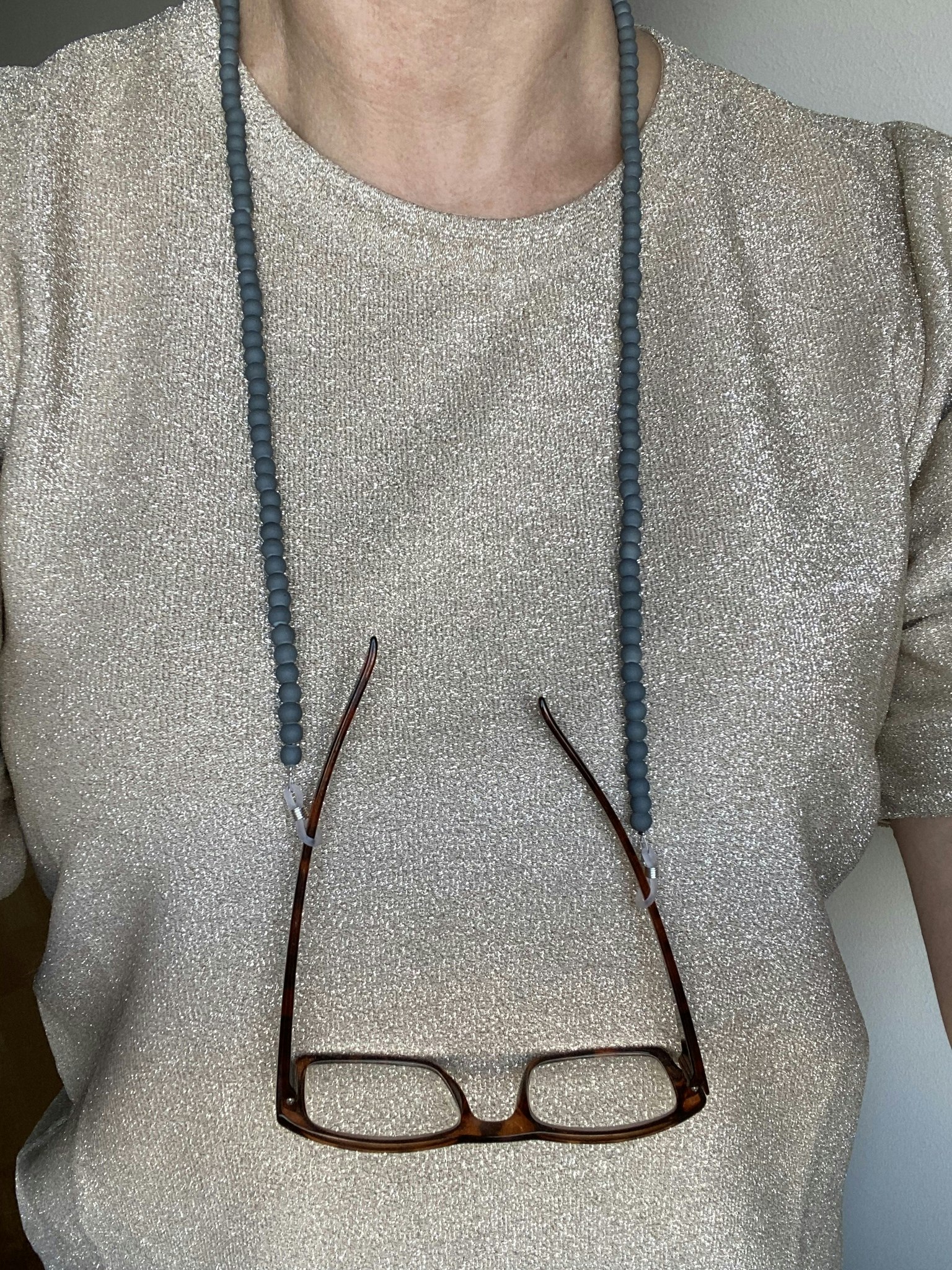 Halsband för glasögon