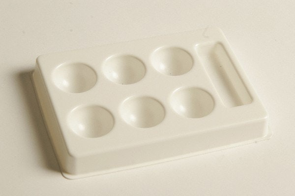 MIXING TRAY / PLASTIC PALETTE 10X14CM 6 + 1 HOLE