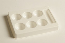 MIXING TRAY / PLASTIC PALETTE 10X14CM 6 + 1 HOLE