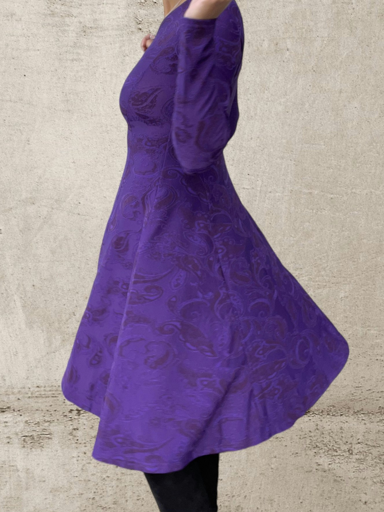 Lila klänning med stretch I Festklänning purple I Snygg klänning I Sköna klänningar I NOT klänningar
