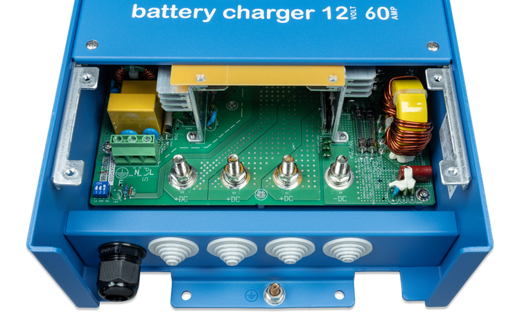 Victron Energy - Centaur Batterieladegerät 12V/60A 3 Ausgänge