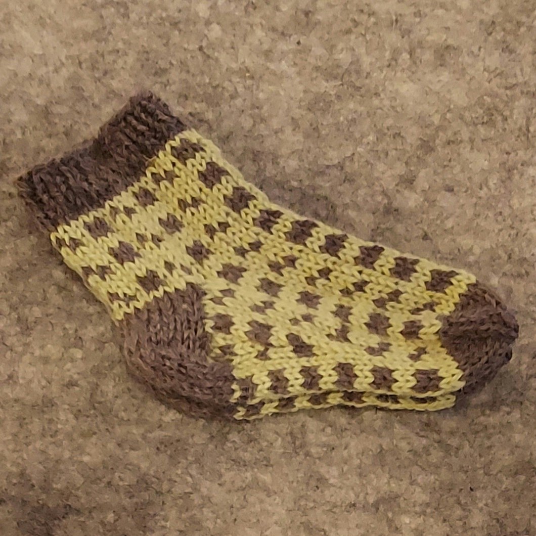 Handstickade sockar storlek 24-40 - fiskemönster