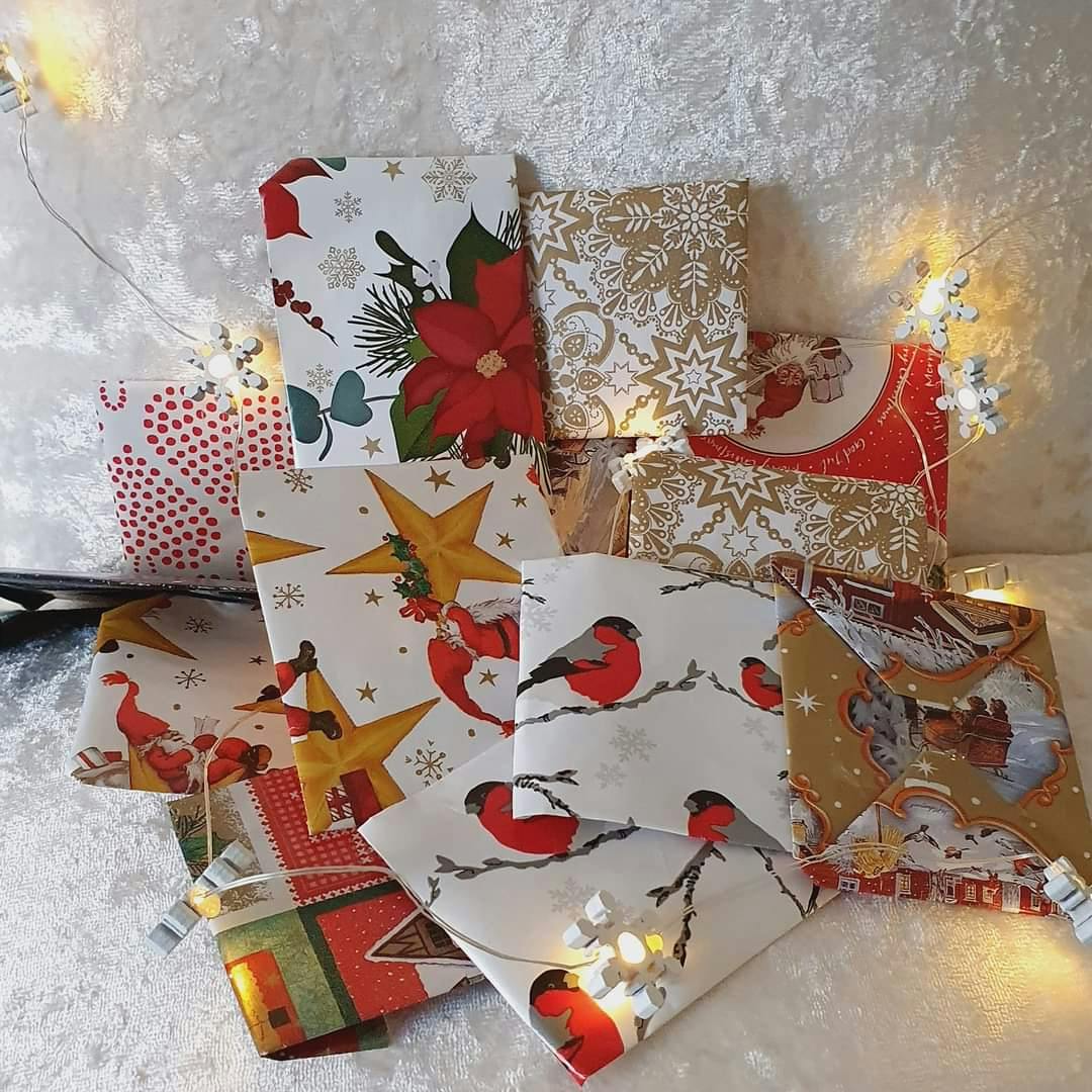 Julkalender inslagna i paket