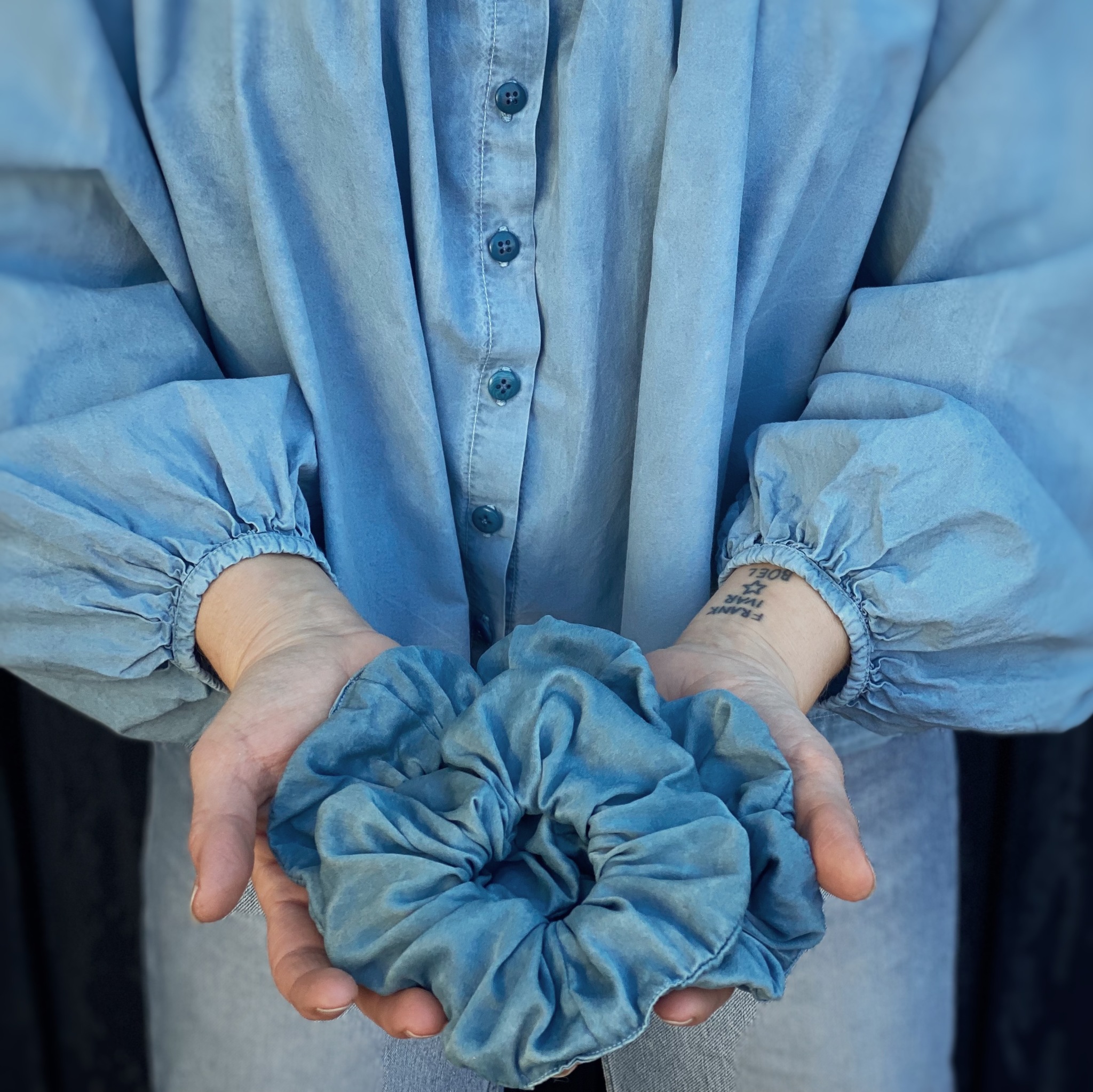 Peace Silk Scrunchie - Indigo blue