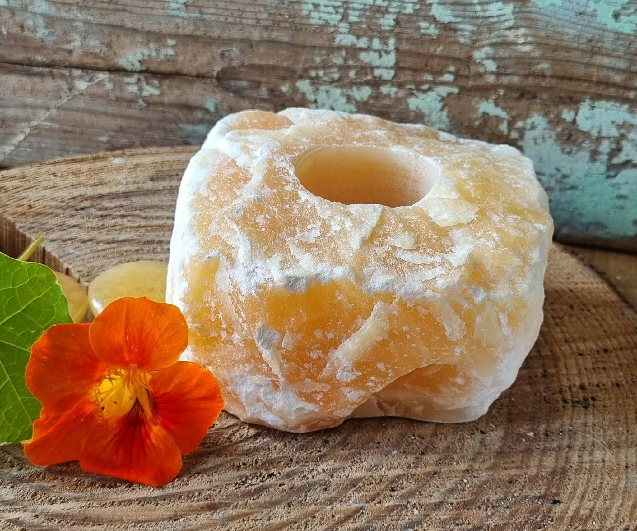 Ljuslykta Orange Kalcit - Markje mineraler