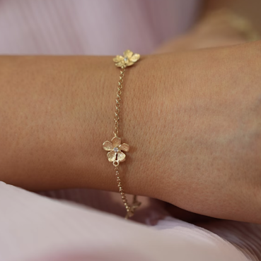 Catwalk Exclusive - Armband Stardust Triple Flower Förgyllt Silver