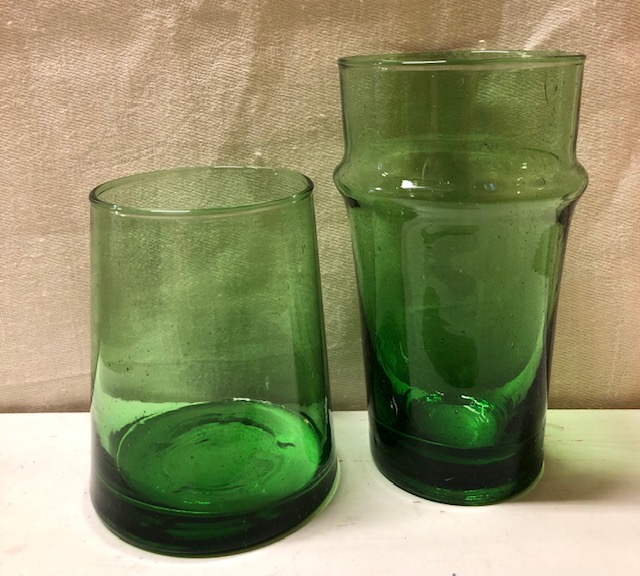Glas i grönt återvunnet glas. Finns i fler varianter.