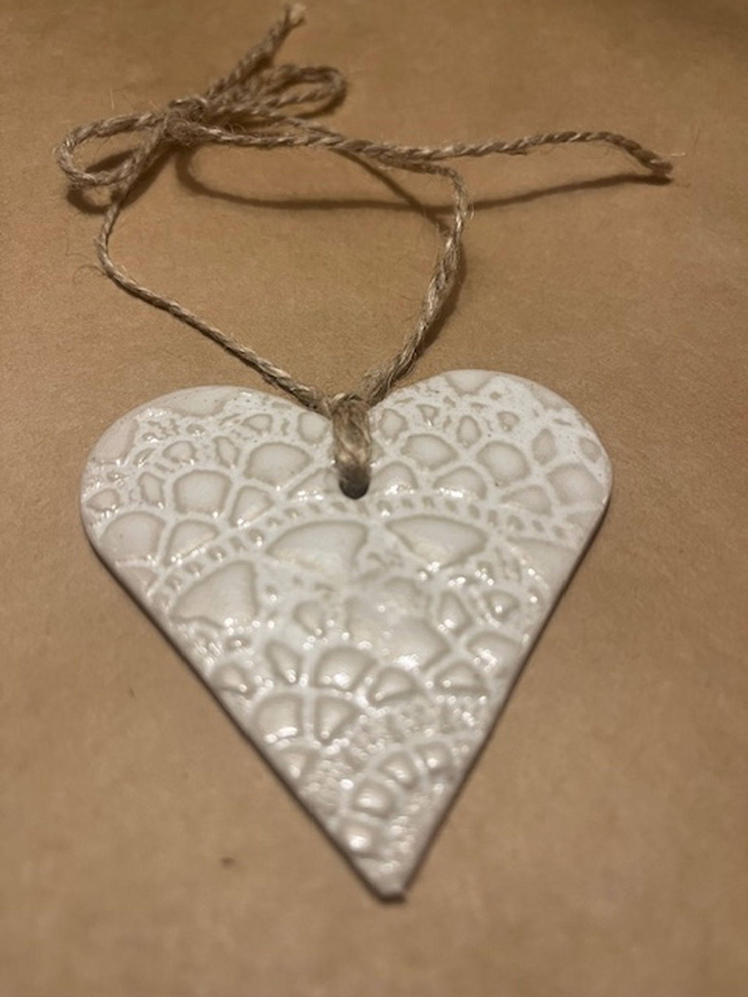 Handgjort keramikhjärta