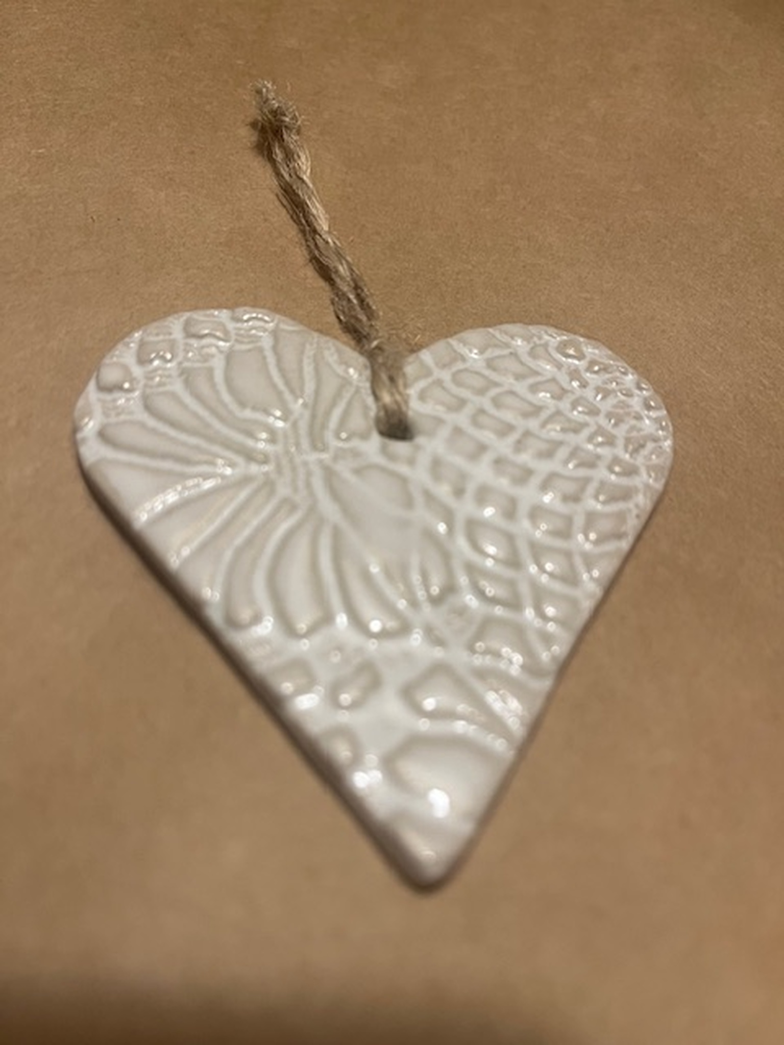 Handgjort keramikhjärta