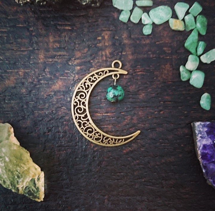 Moon Magic hänge med Rubin i Zoisit och antikt bronsfärgad måne