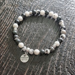 Armband av Zebra Jaspis med budskapet "Someone Special" och antikt silverfärgade detaljer