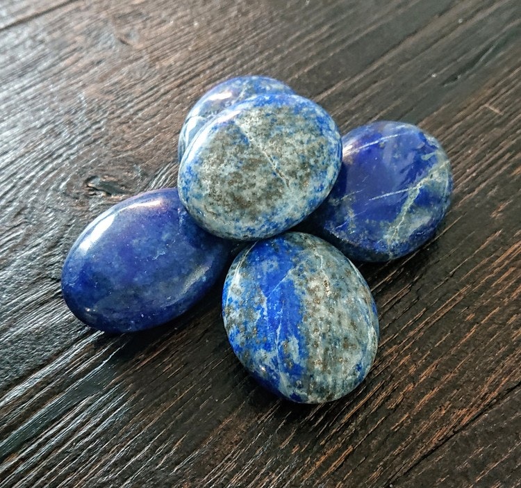 Palmstone av Lapis Lazuli