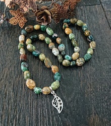 Halsband/wrap armband av Ocean Jaspis med ett löv och antikt silverfärgade detaljer