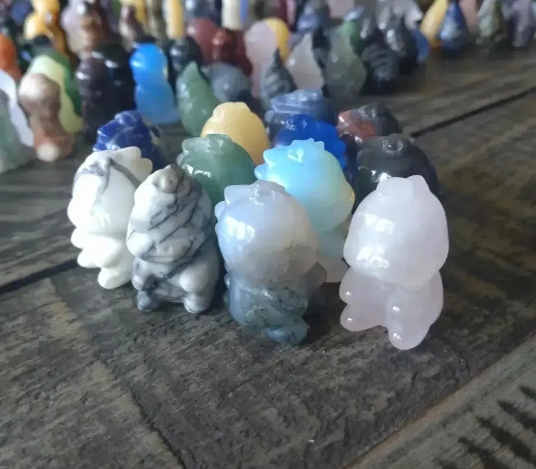 Drakar av olika kristaller
