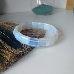 Elastiskt armband av Opalit i rektangulär design