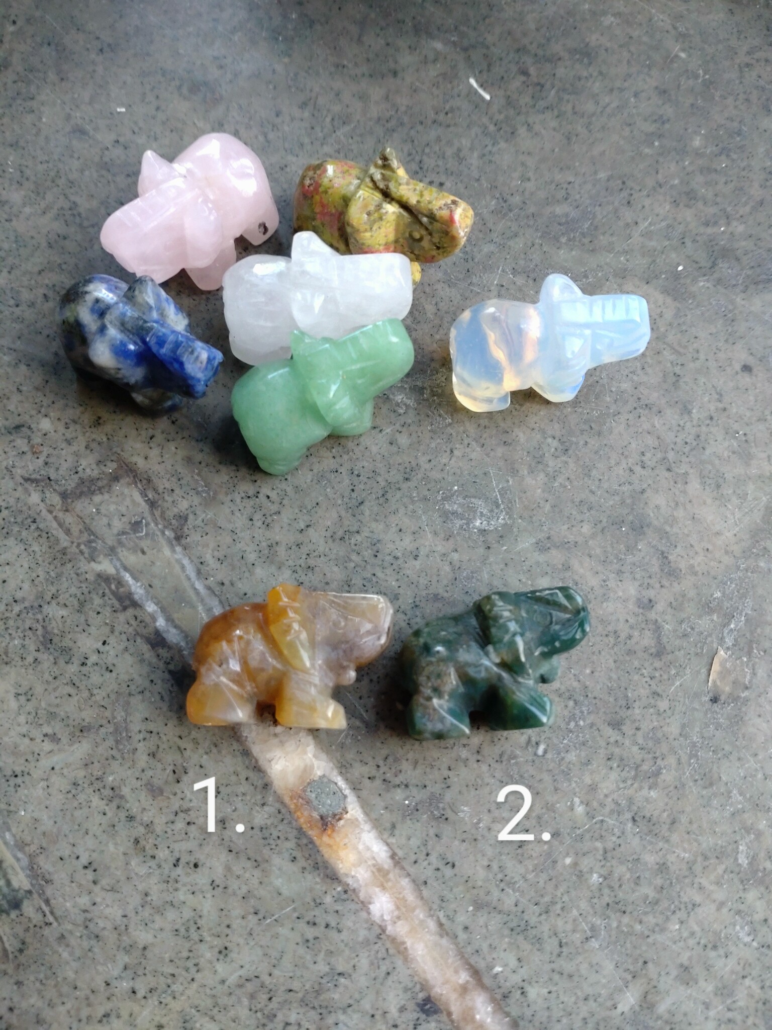 Elefanter av olika kristaller 2.5 cm