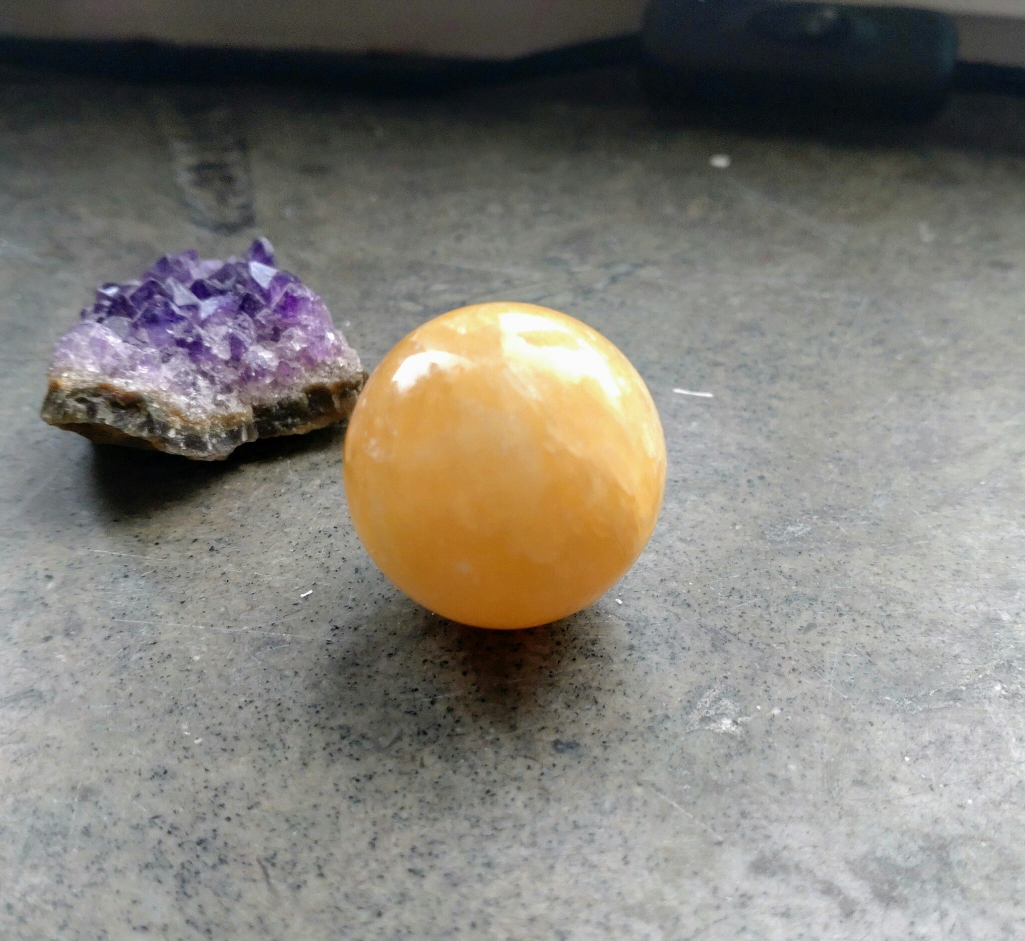 Klot av gul Kalcit 3 cm