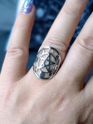 Guld och silverfärgad ring med pentagram och månfaser av rostfritt stål