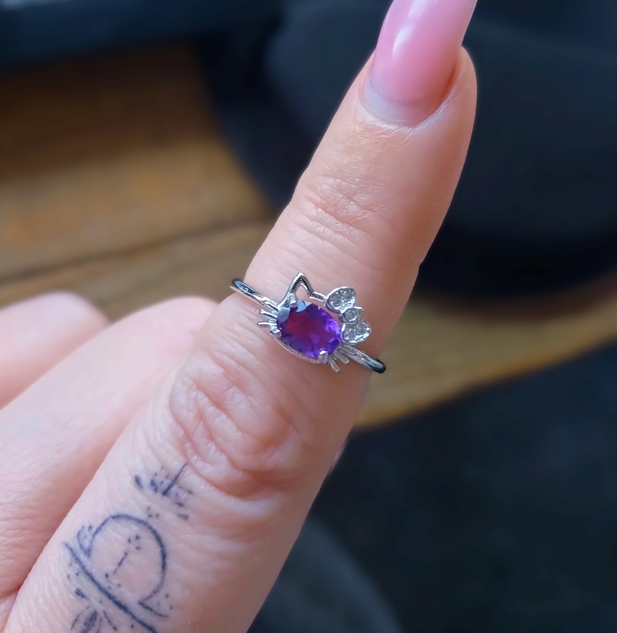 Hello Kitty ring med olika kristaller