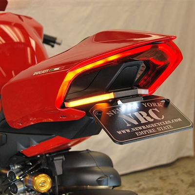New Rage Cycles, Tailtidy med blinkers, Ducati Panigale V4