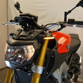 New Rage Cycles, LED-blinkers fram, Yamaha MT09
