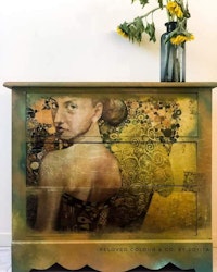 Mint By Michelle WOMAN IN GOLD - A1 Decoupage Paper ca 59x84cm