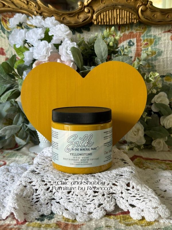 Dixie Belle SILK All-In-One - Inredning & utomhusfärg - YELLOWSTONE