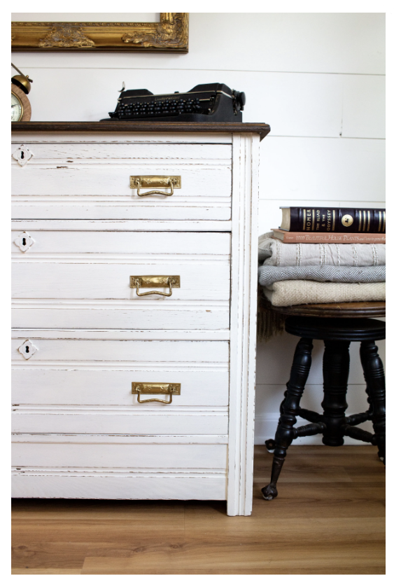 STURBRIDGE WHITE - Homestead House - Milk Paint - Kaseinfärg - Mjölkfärg