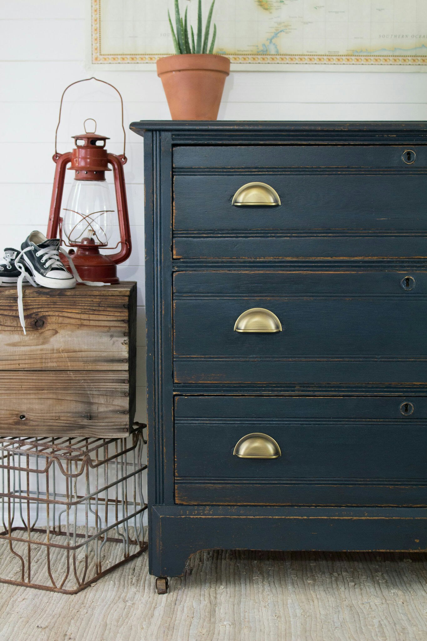 MIDNIGHT BLUE - Homestead House - Milk Paint - Kaseinfärg - Mjölkfärg