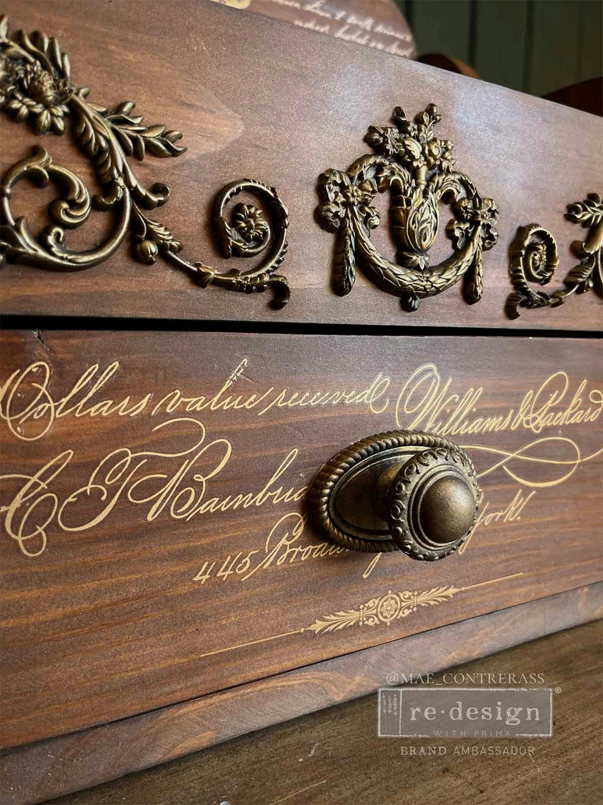 TRANSFERMOTIV - Re Design Décor Transfers - Queen's Glory
